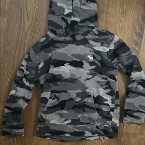 Abercrombie Kids Black and Gray Camouflage Hoodie